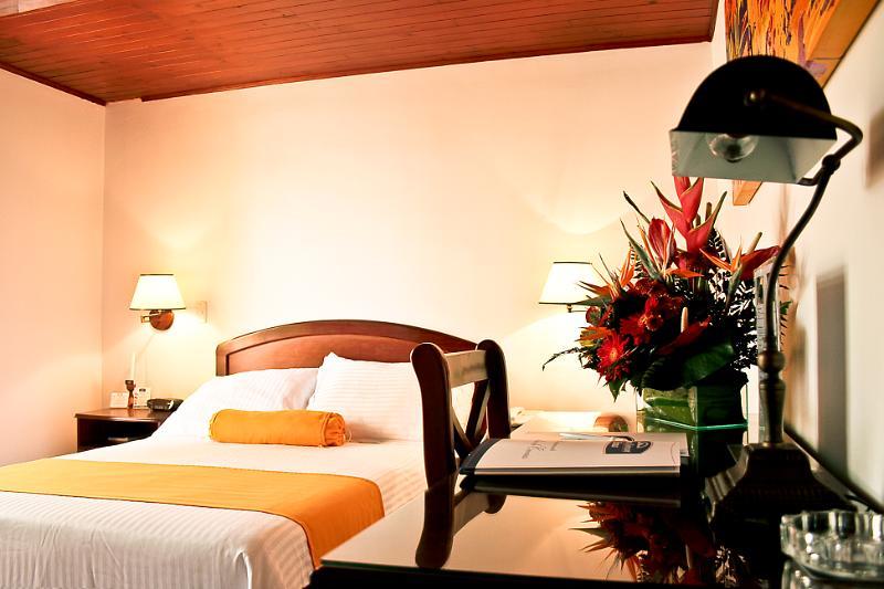 Hotel Emaus Богота Екстер'єр фото